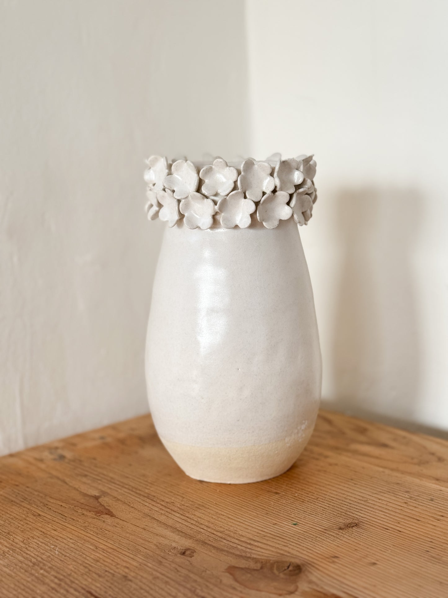 greta flower vase