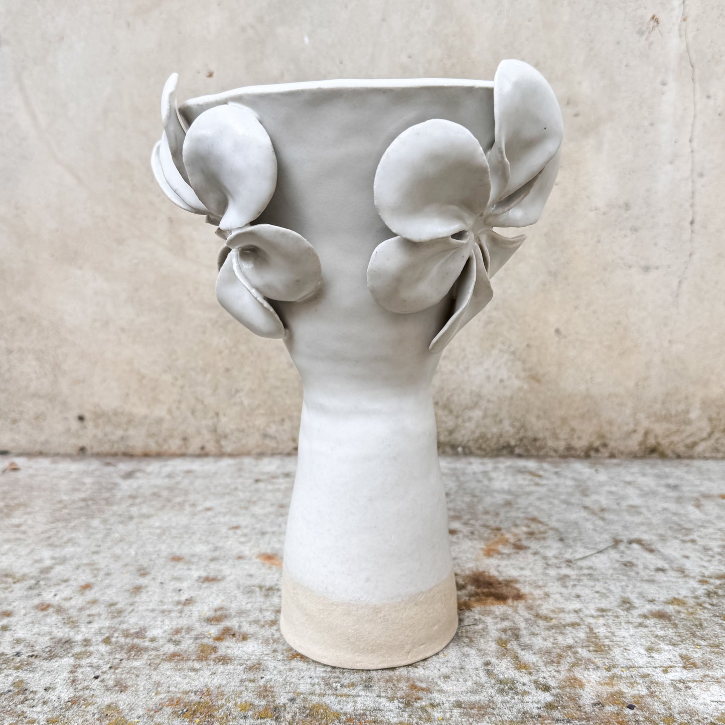 kate vessel with flowers